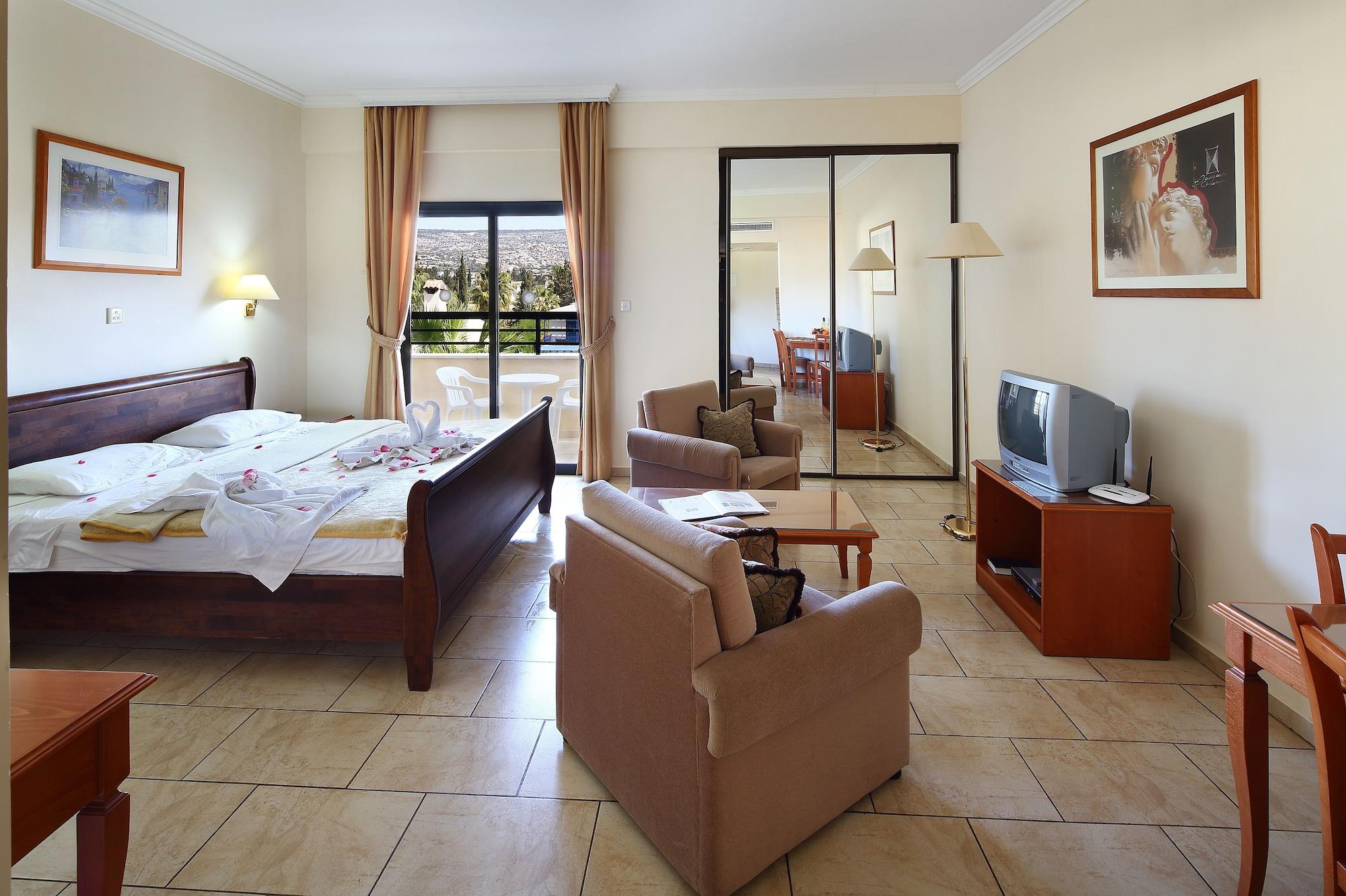 Panareti Coral Bay Resort Exteriör bild
