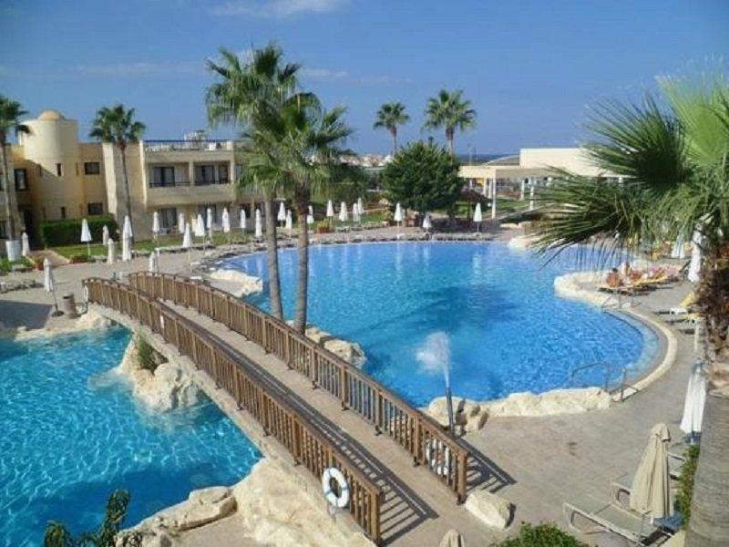 Panareti Coral Bay Resort Exteriör bild