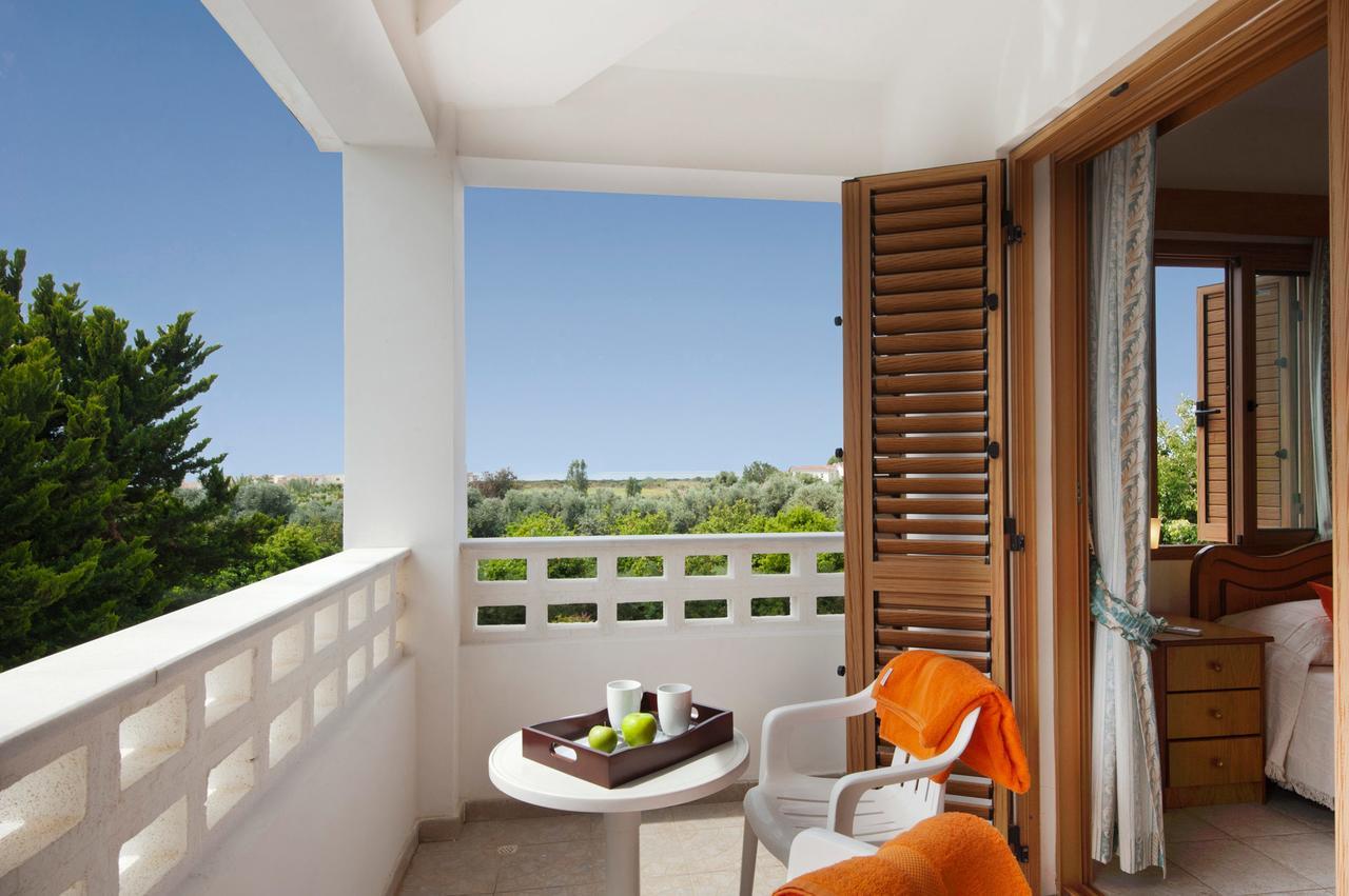 Panareti Coral Bay Resort Exteriör bild