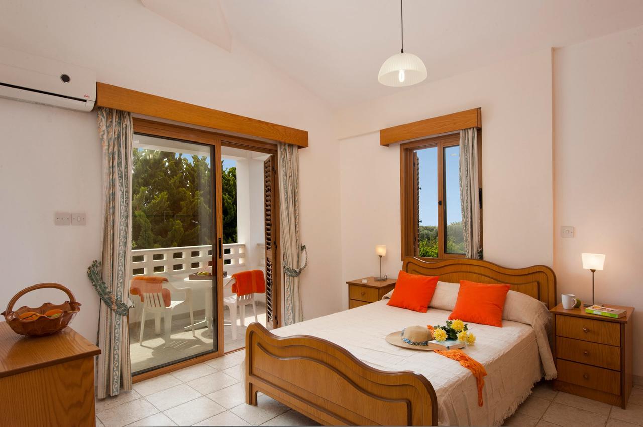 Panareti Coral Bay Resort Exteriör bild