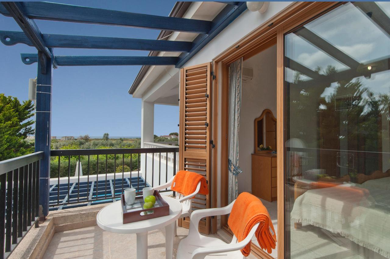 Panareti Coral Bay Resort Exteriör bild